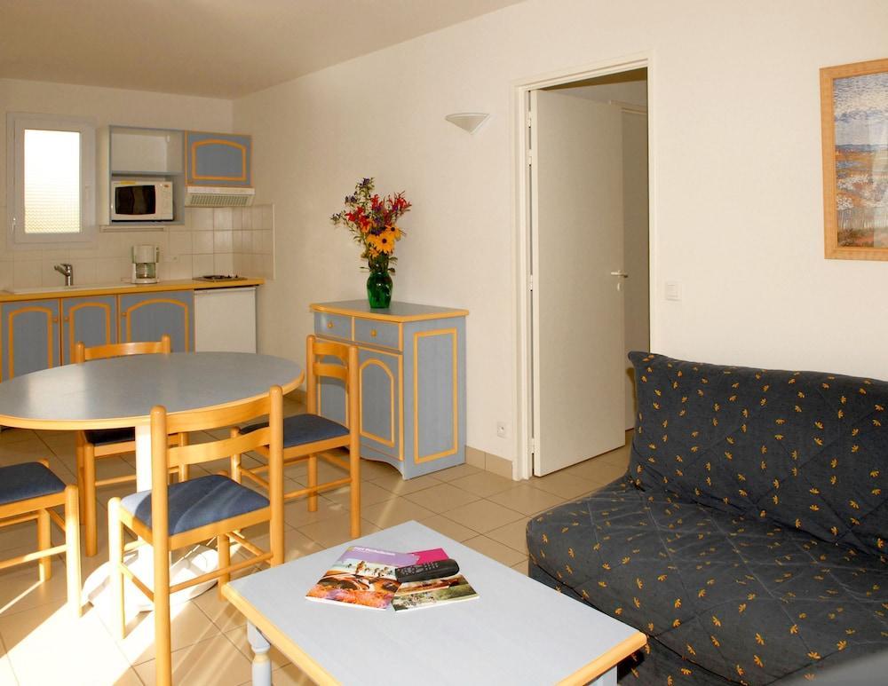 Azureva Fouras Aparthotel Exteriör bild